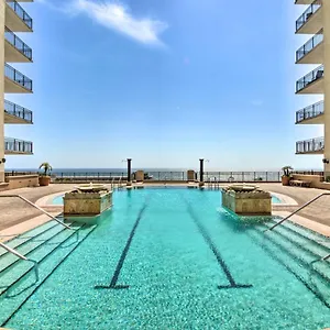 Breezy Panama With Private Balcony! Apartment